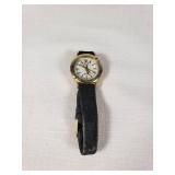 Quartz Wristwatch with Scissor Hands and Genuine Leather Strap
