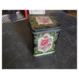 Vintage Floral Design Nesting Tin Canister Set