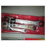 3pc Box wrench set with SAE grease ...
