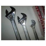 30pc screwdriver and bit set plus a...