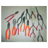 Lot of assorted pliers...