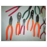 Lot of assorted pliers...