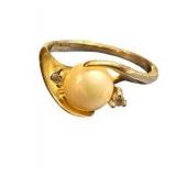 10K Pearl & Diamond Size 6 Ring