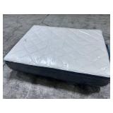 Beautyrest Silver 700 Plush Pillowtop Queen Mattress - MSRP $999.00 - No Reserve!