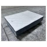 Beautyrest Silver 700 Plush Pillowtop Queen Mattress - MSRP $999.00 - No Reserve!
