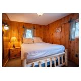 CB01 Timber Bay Cabin Experience - Two Bedroom Experience - The Cougar - 2 Room - 3 Bed Sleeps 6 (with futon)
