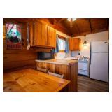 CB07 Timber Bay Cabin Experience - Single Bedroom Experience - The Hummingbird - 1 Room - 1 Bed Sleeps 2 (3 w/futon)