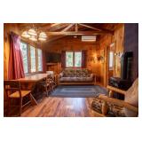CB10 Timber Bay Cabin Experience - Two Bedroom Experience - The Bobcat - 2 Room - 2 Bed - 2 Futon Sleeps 4-6