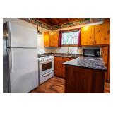 CB10 Timber Bay Cabin Experience - Two Bedroom Experience - The Bobcat - 2 Room - 2 Bed - 2 Futon Sleeps 4-6