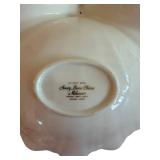 Mikasa Narumi Leaf Dish by Larry Laslo - 24K Gold Trim - Made in Japan (Lot of 2)