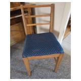 Office desk and chair with 2 seat pillows