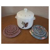VINTAGE bean pot crock with 2 hot pad holders