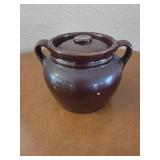 VINTAGE Bean pot and teapot