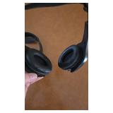 2 Sets of noise cancelling headphones