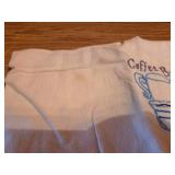 VINTAGE Embroidered linens - Set of 3