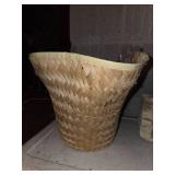 seashell lot with vase and vintage rock