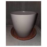 flower planters with amber bowl