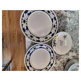 BEE Dish Set