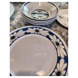 BEE Dish Set