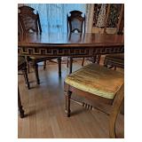 Beautiful Vintage Dinning Table W/chairs