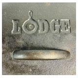 Lodge Cast Iron Dutch Oven - 10DO - 7 Quart