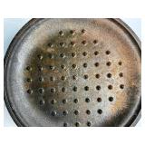 Lodge Cast Iron Dutch Oven - 10DO - 7 Quart
