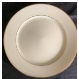 Lenox Gold Leaf Hayworth Porcelain Fine China Set - Cream Colored Ivory with Gold Trim