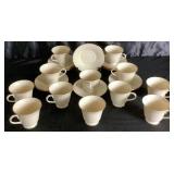 Lenox Gold Leaf Hayworth Porcelain Fine China Set - Cream Colored Ivory with Gold Trim