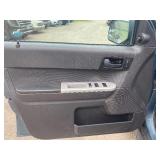 2011 FORD ESCAPE XLT (NO RESERVE)