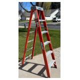 G - Keller 6 Ft Fiberglass Ladder - Extra Heavy Duty Type IA 300 Lbs