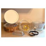LR - CorningWare & Pyrex Glass Kitchenware Set - Pie Plates, Covered Casserole Dish & 8-Cup Measuring Cup