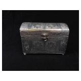 Handicraft Made in India Engraved Slilver Tone Metal Jewelry Box with Velvet Interior. 8"x6"