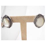 Whiting & Davis Silver Tone Mother of Pearl Oval Pendant Necklace with Matching Clip-On Earrings. 18"