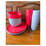Camping Dinner Ware, 4 Coffee Cups with Lids, Pink, Red and Gray Cups, Plates and Bowls