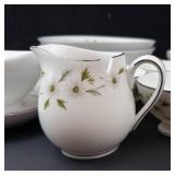 Floral Daisy Pattern Porcelain Teacups, Saucers & Bowls - Gold Rim