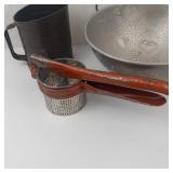 Vintage Kitchen Tools (lot of 8)