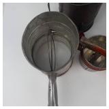 Vintage Kitchen Tools (lot of 8)