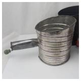 Vintage Kitchen Tools (lot of 8)