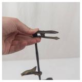 Vintage Victorian Brass Hand Clip Stand for Notes, Photos, or Jewelry