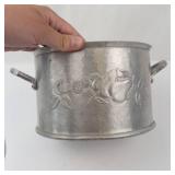 Everlast Forged Aluminum Hammered Pot with Lid - Grapevine Motif, Dual Handles
