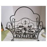 MCM Metal Magazine Stand