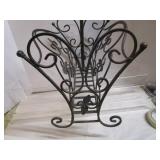 MCM Metal Magazine Stand