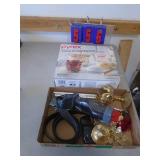 Pyrex glass measuring cups & misc. As shown. CASH ON SITE ONLY. PICKUP IS TUESDAY MAY 19TH FROM 11 AM TO 4 PM. REGARDLESS WHAT THE SCHEDULE STATES.