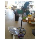 2 fans. As shown. CASH ON SITE ONLY. PICKUP IS TUESDAY MAY 19TH FROM 11 AM TO 4 PM. REGARDLESS WHAT THE SCHEDULE STATES.