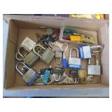 Flat of misc. With locks. Keys?  As shown. CASH ON SITE ONLY. PICKUP IS TUESDAY MAY 19TH FROM 11 AM TO 4 PM. REGARDLESS WHAT THE SCHEDULE STATES.