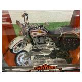 Harley Davidson 1/10 Scale FLSTS Heritage Springer