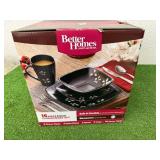 New 16 Piece Dinnerware Set