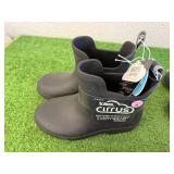 Size 6 Woman