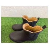 Size 6 Woman