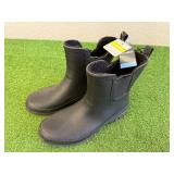 Eddie Bauer Size 9M Rain Boots